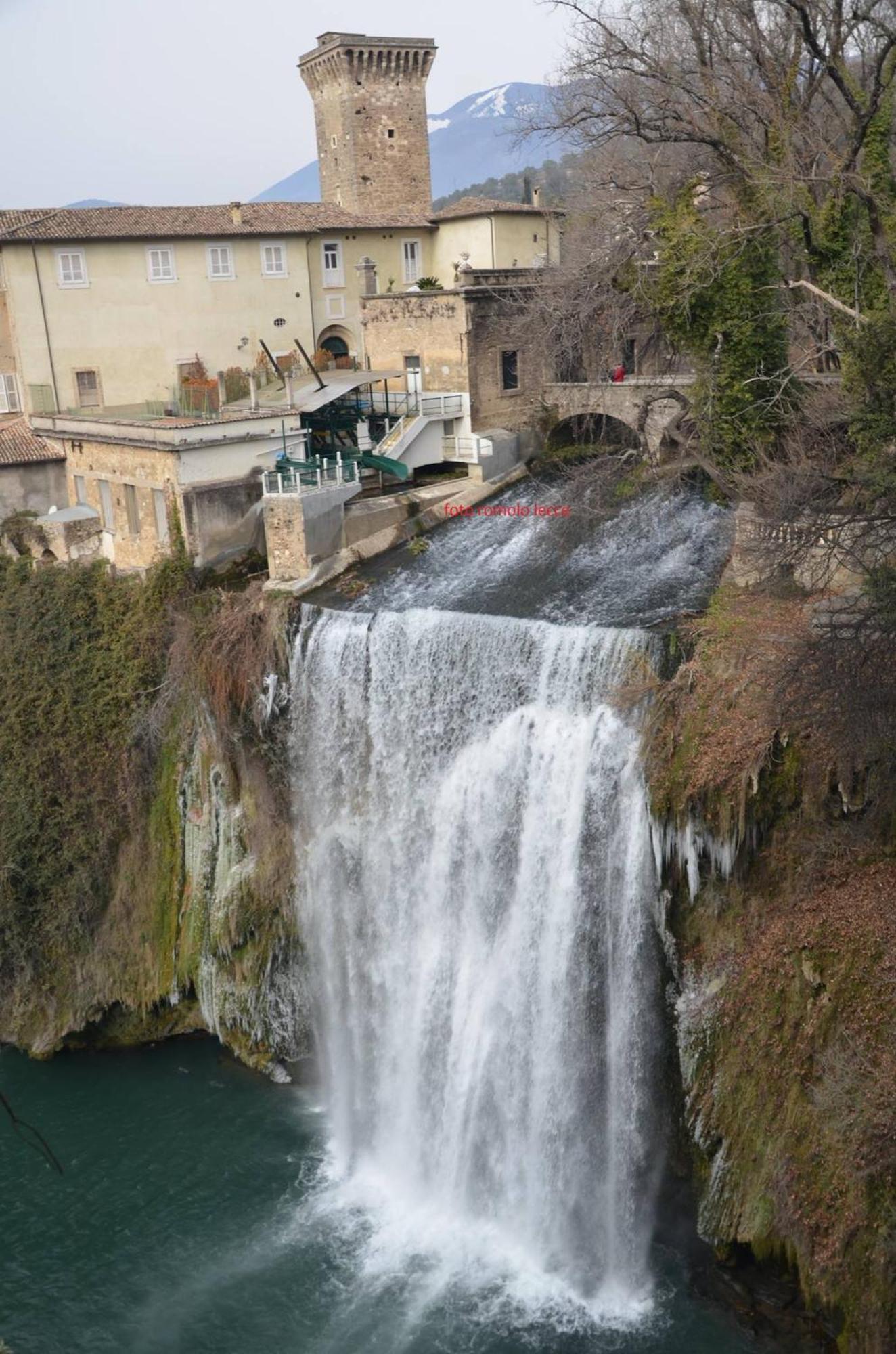 Апартаменты Liricordi Isola di Liri Экстерьер фото